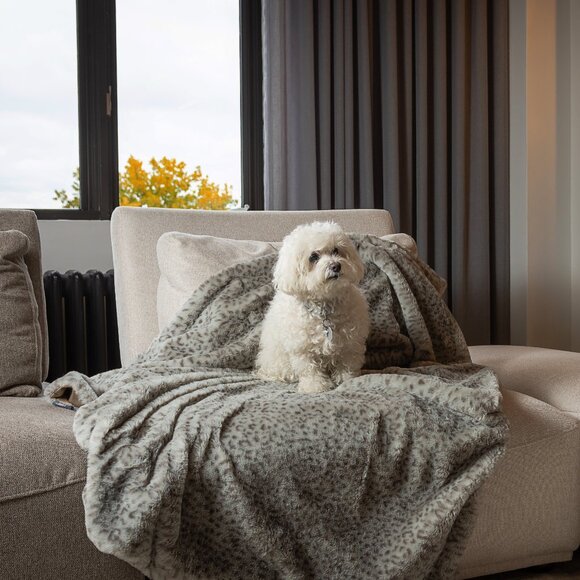 Luxe Home Decor Classic Faux Fur Throw | 1-Piece | Lynx | 50"x60" - Picture 2 of 7